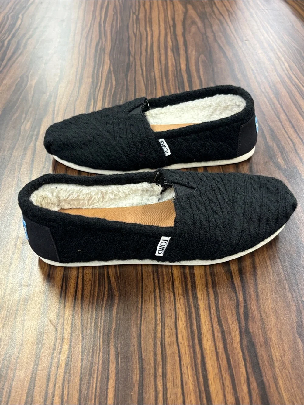 Toms - Womens Alpargata Sheerling Shoes, size 7 US womens, color black.